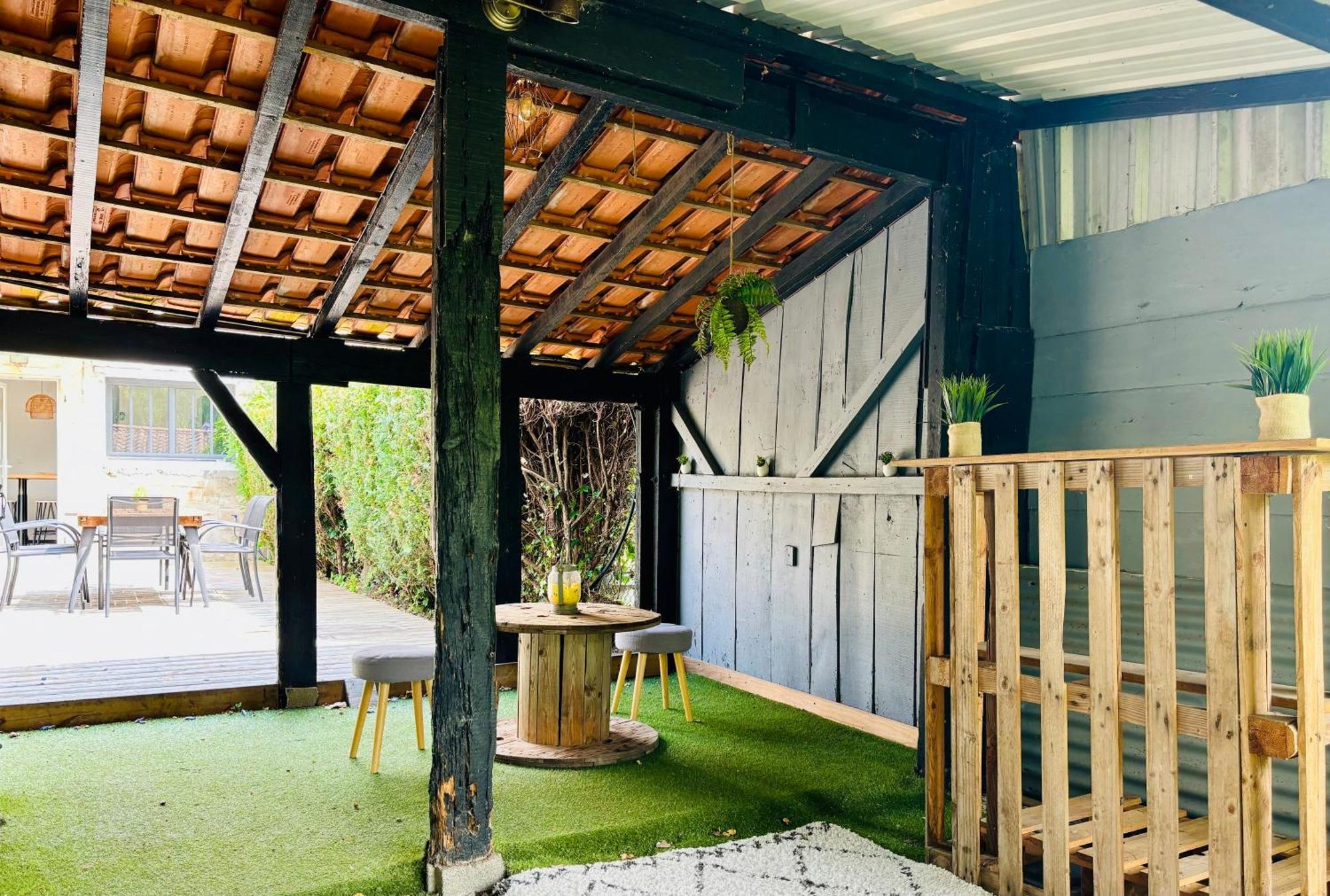 La Maison Du Parc, Charme Et Tranquillite Niort Eksteriør billede