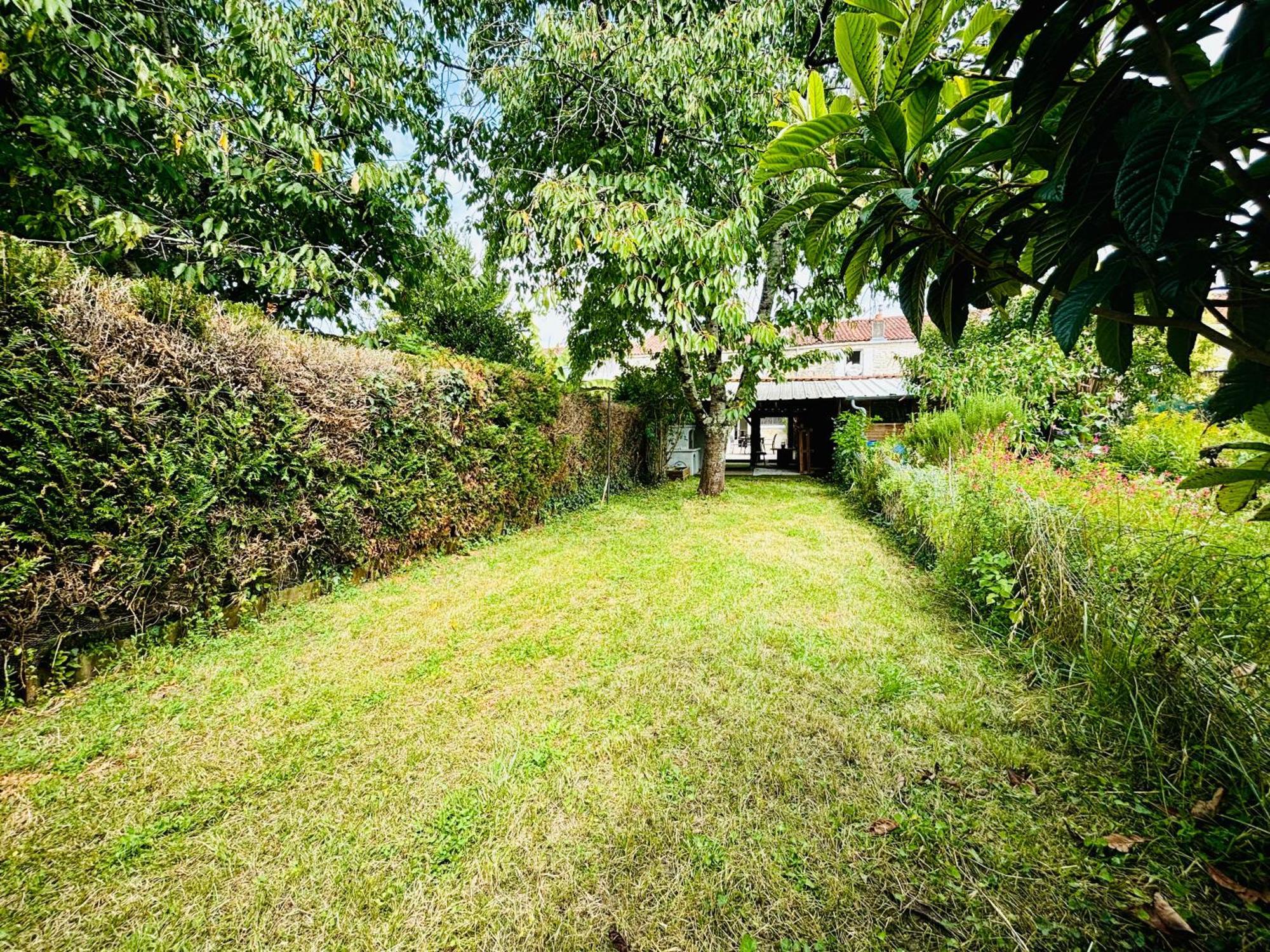La Maison Du Parc, Charme Et Tranquillite Niort Eksteriør billede