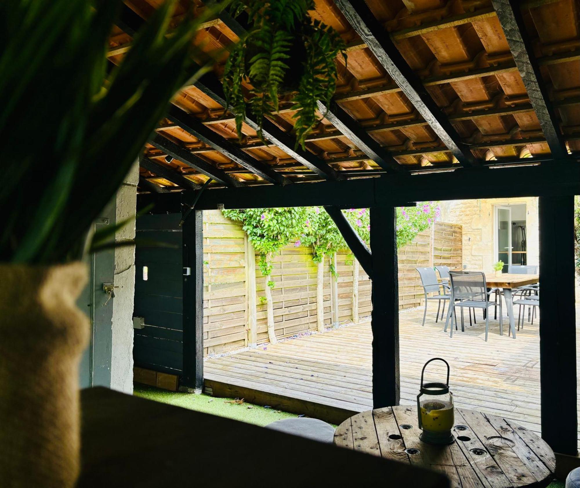 La Maison Du Parc, Charme Et Tranquillite Niort Eksteriør billede